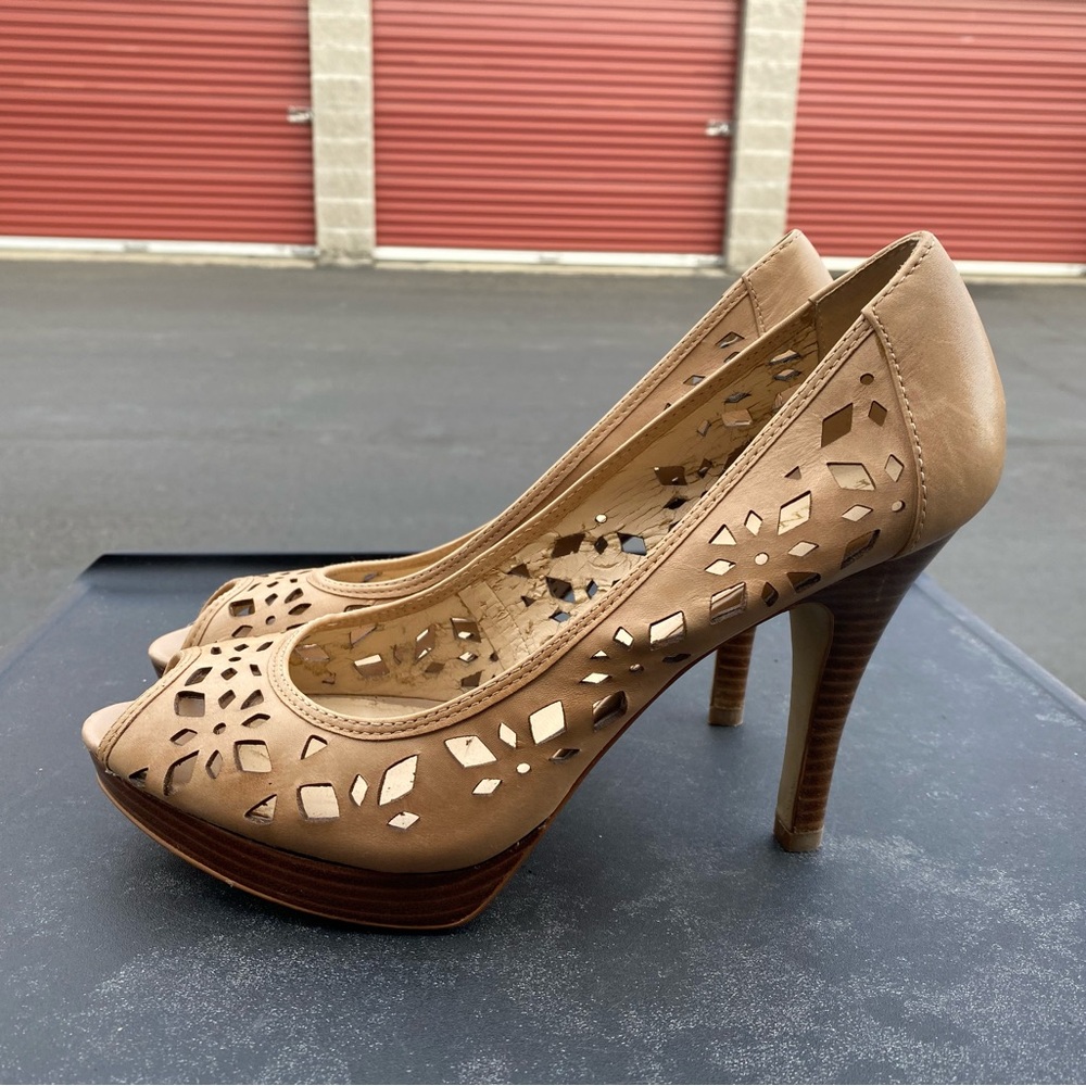 Franco Sarto L-Vial Women’s Peep Toe Tan High Heels/Pumps Size 9.5m View 4